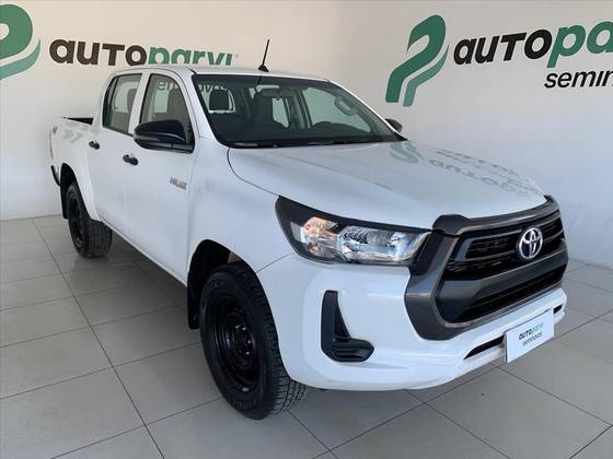 TOYOTA HILUX 2.8 D-4D TURBO DIESEL CD POWER PACK 4X4 MANUAL